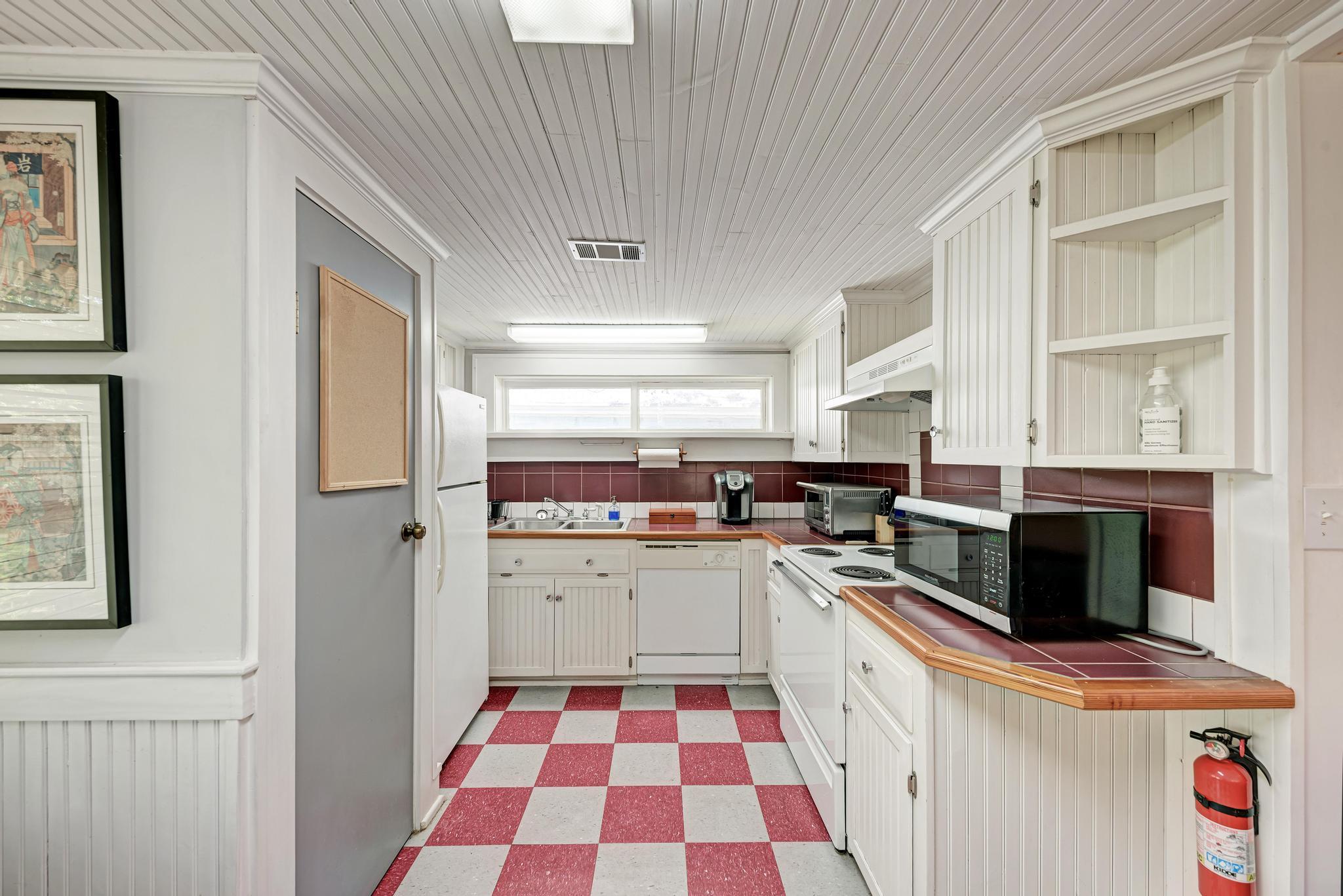 401 W 4th St, Lampasas, TX 76550