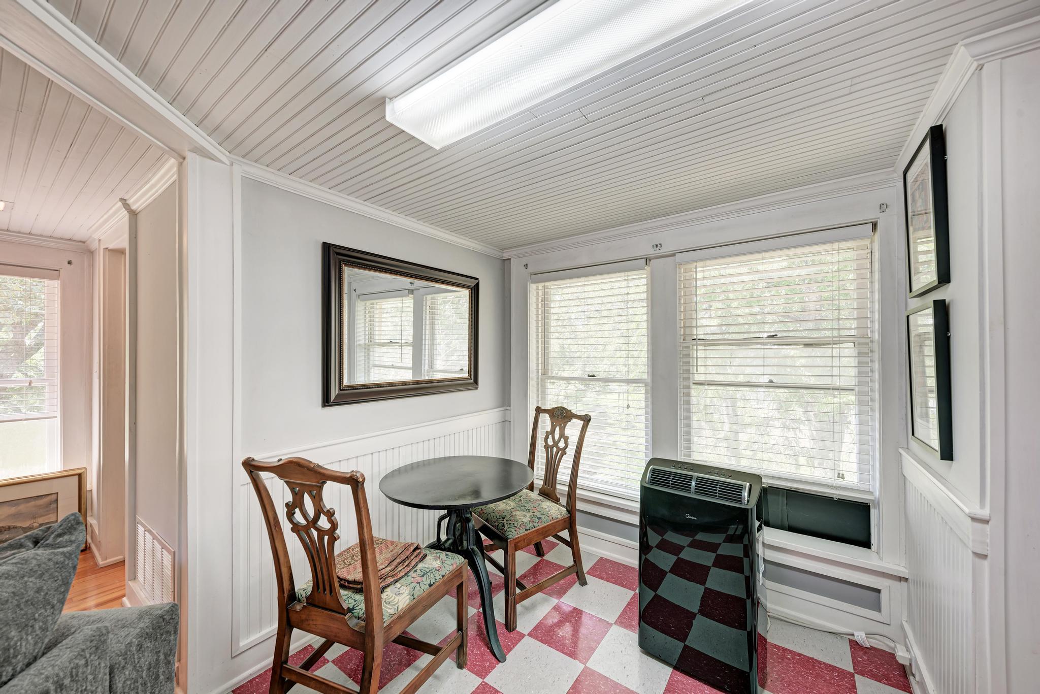 401 W 4th St, Lampasas, TX 76550