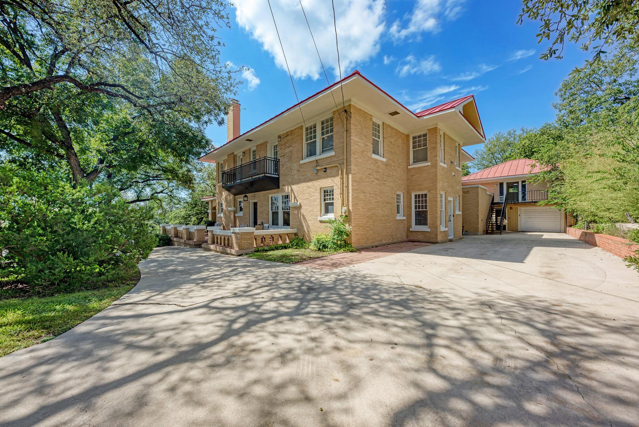 401 W 4th St, Lampasas, TX 76550