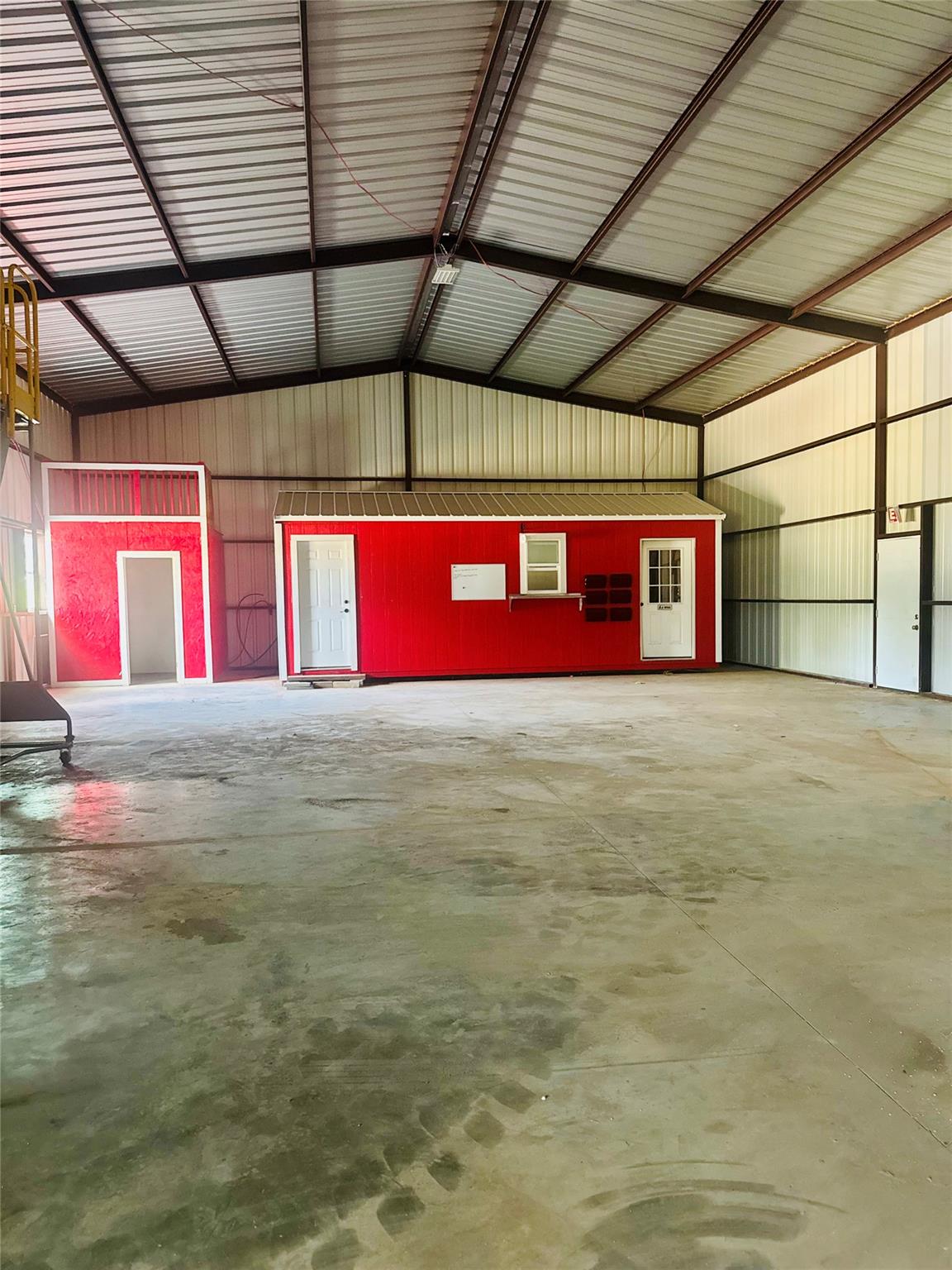 12500 S US Hwy 183 # F, Luling, TX 78648