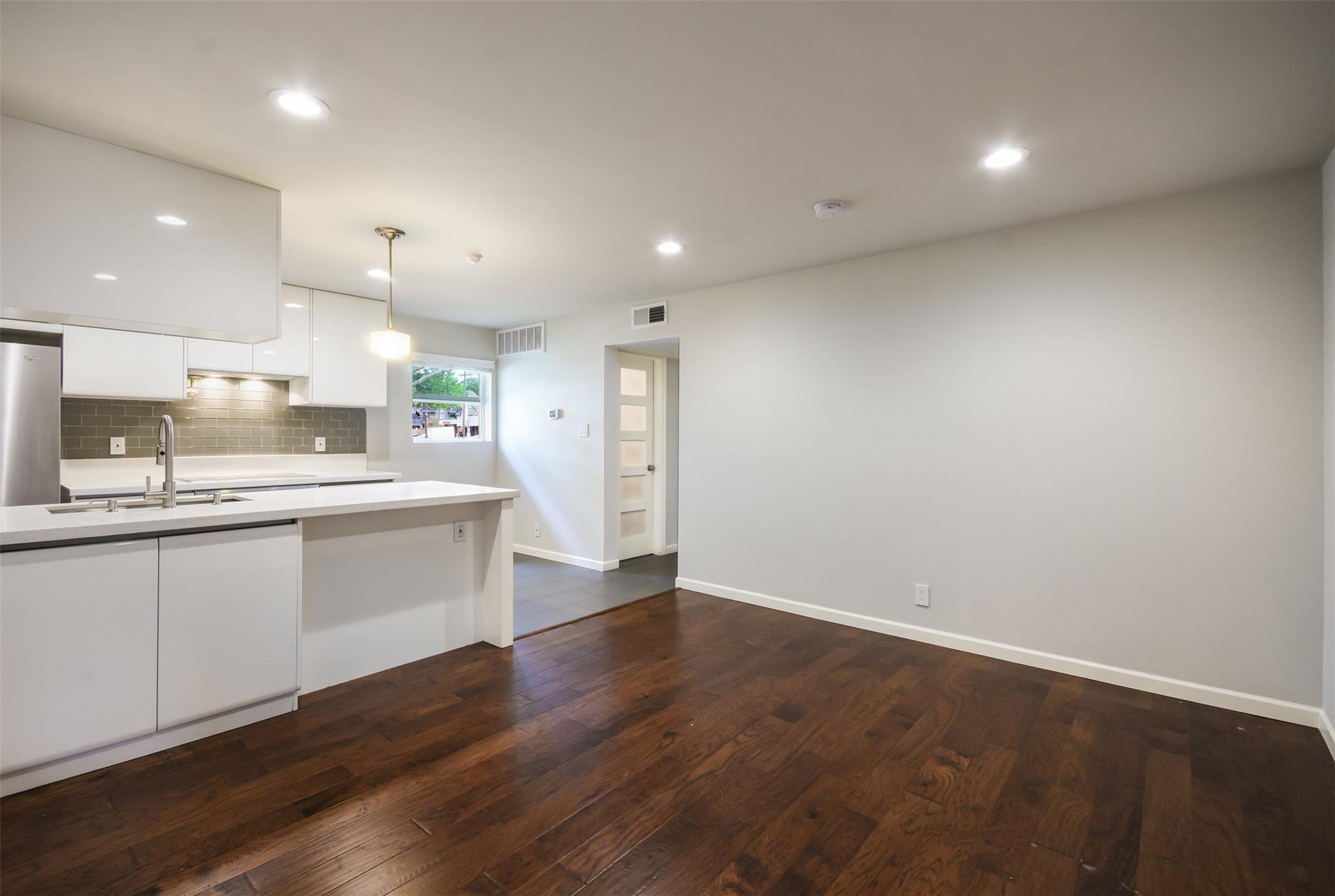 3110 Red River St # 201, Austin, TX 78705