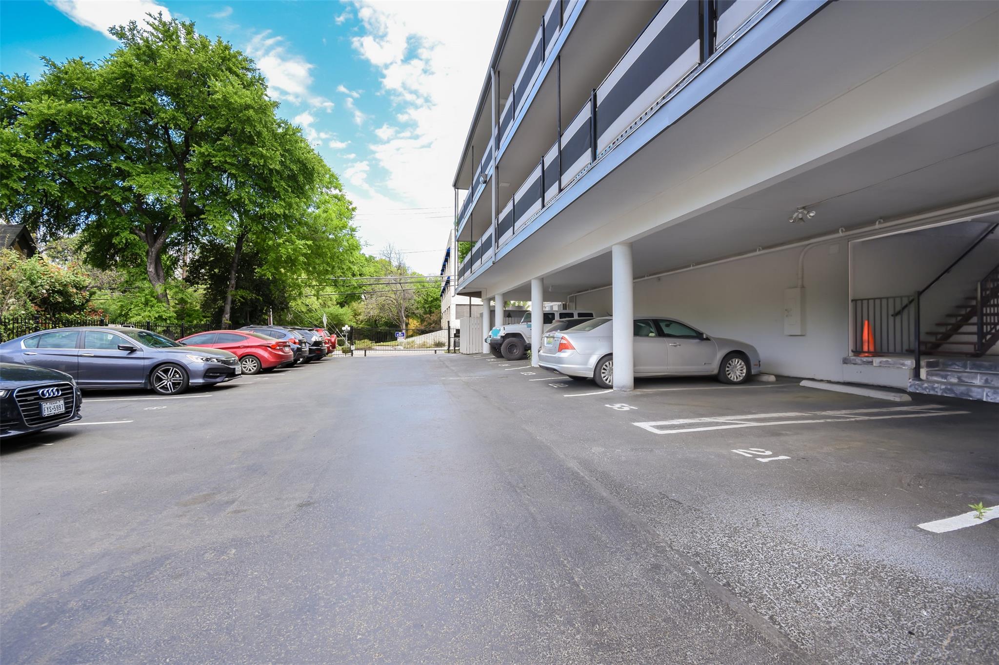 3110 Red River St # 201, Austin, TX 78705