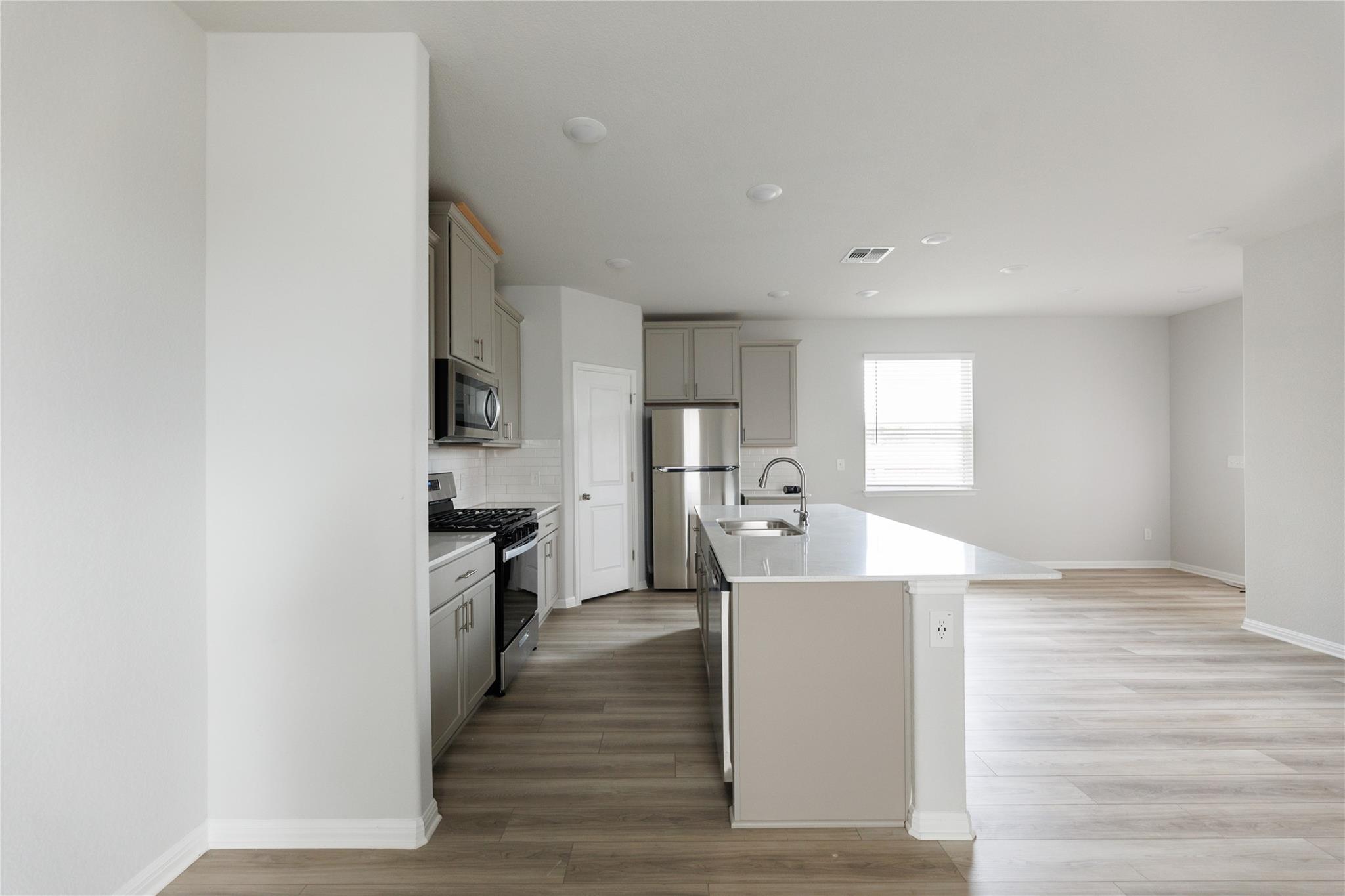 6206 Marsh Ln, Buda, TX 78610