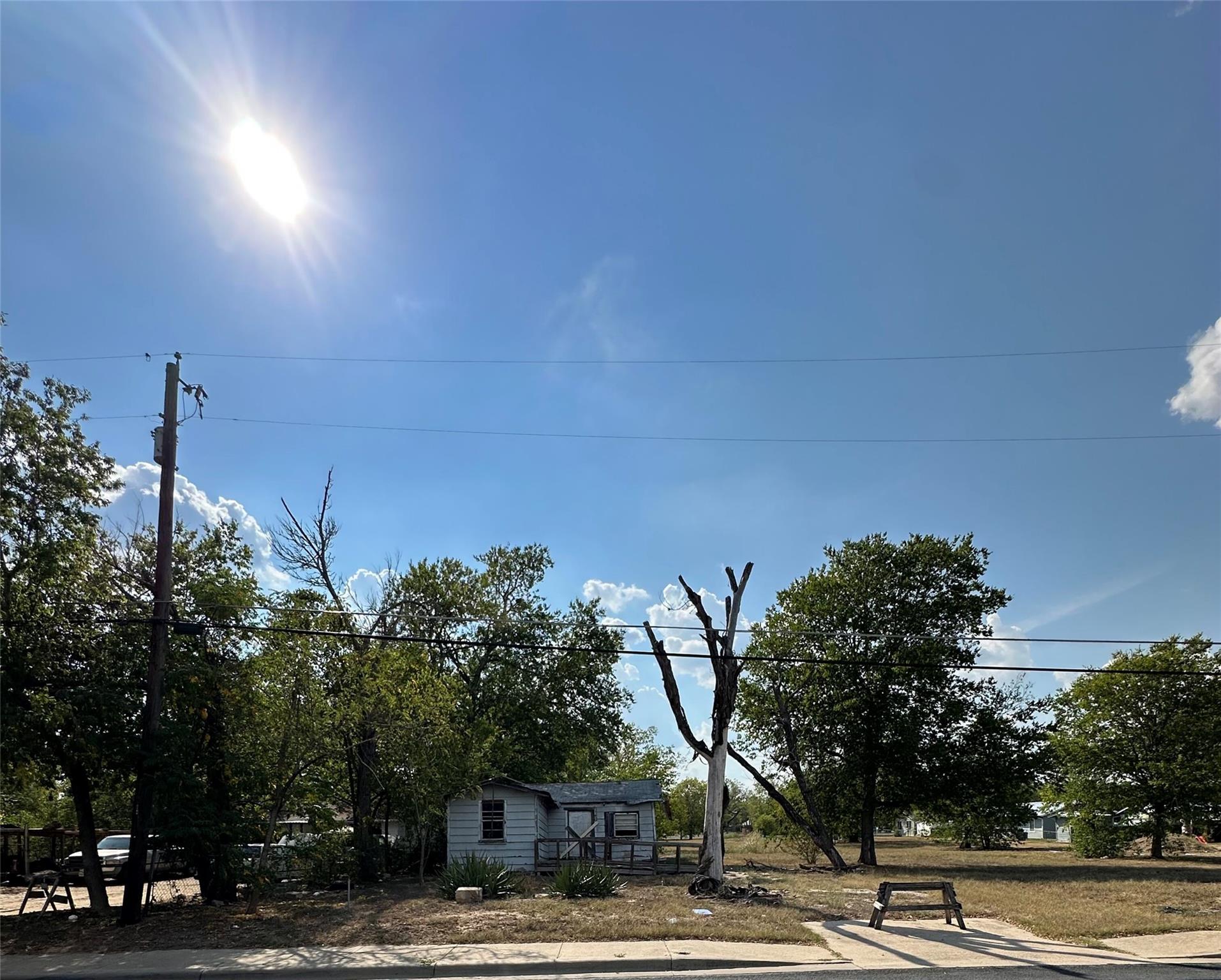 2208 Pecan St, Bastrop, TX 78602