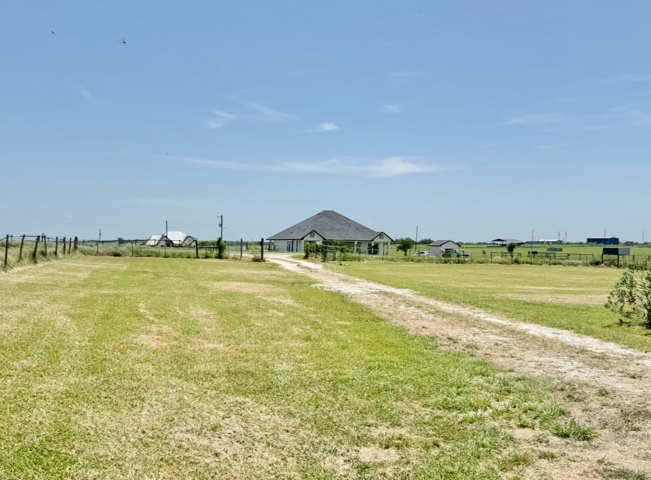 2334 CR 464, Elgin, TX 78621