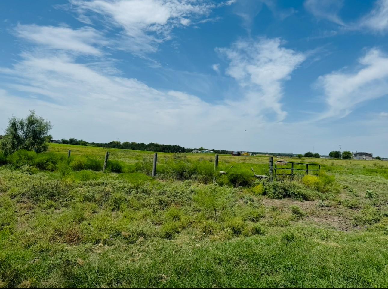 2334 CR 464, Elgin, TX 78621
