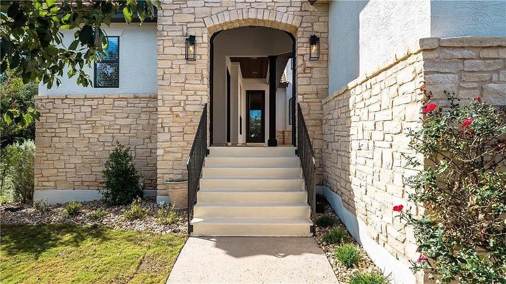 15101 Barrie Dr, Lakeway, TX 78734