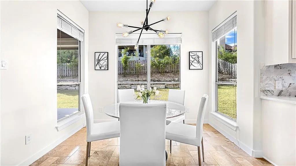 15101 Barrie Dr, Lakeway, TX 78734