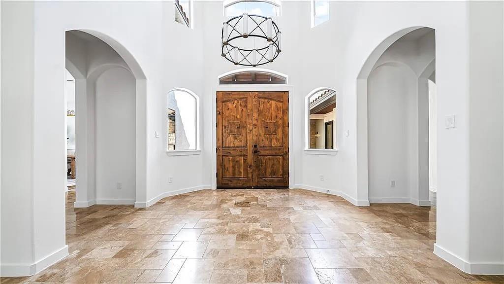 15101 Barrie Dr, Lakeway, TX 78734