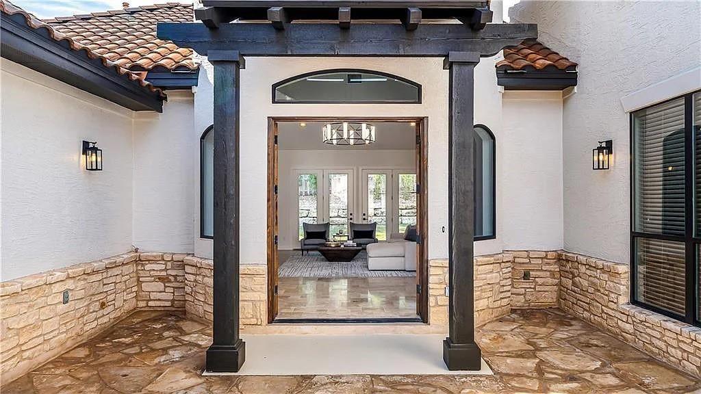 15101 Barrie Dr, Lakeway, TX 78734