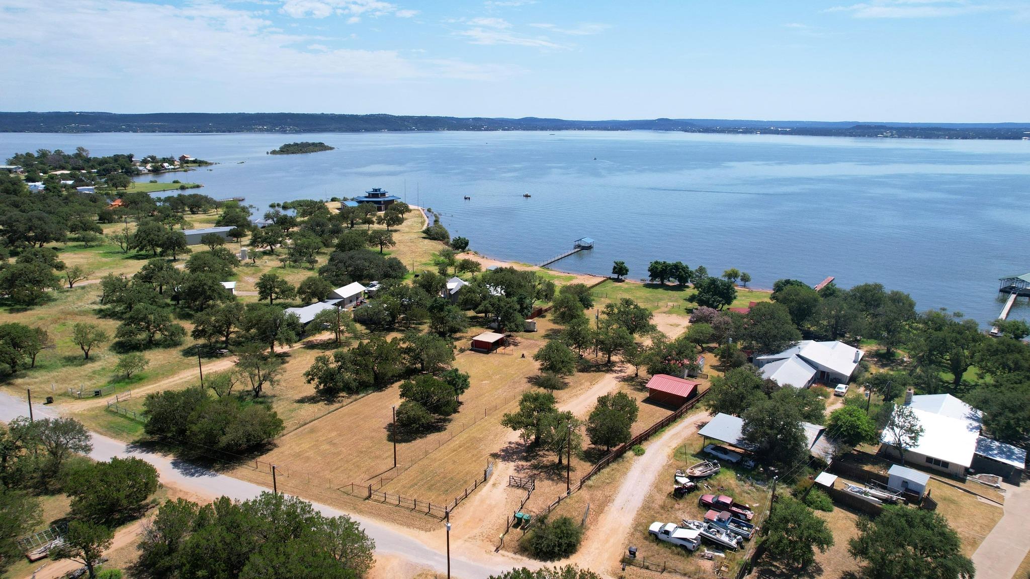 734 Island Dr, Bluffton, TX 78607