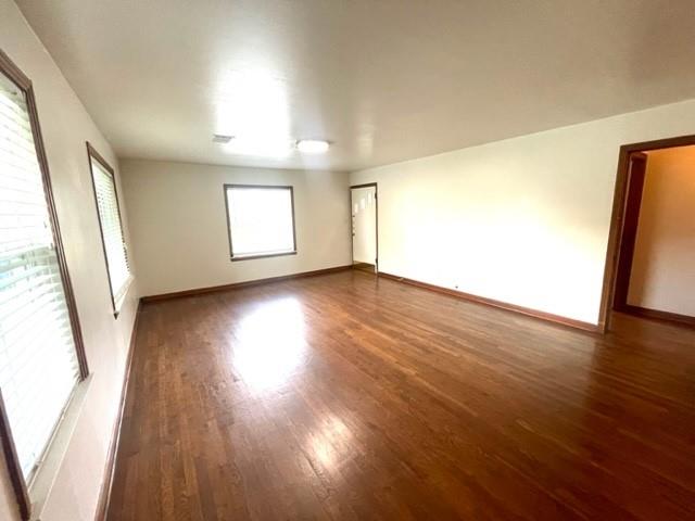 1109 Davis St, Taylor, TX 76574