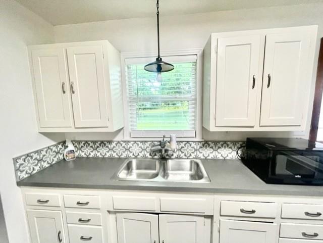 1109 Davis St, Taylor, TX 76574