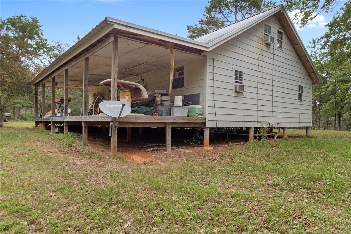 360 Copeland Hill Rd, Smithville, TX 78957