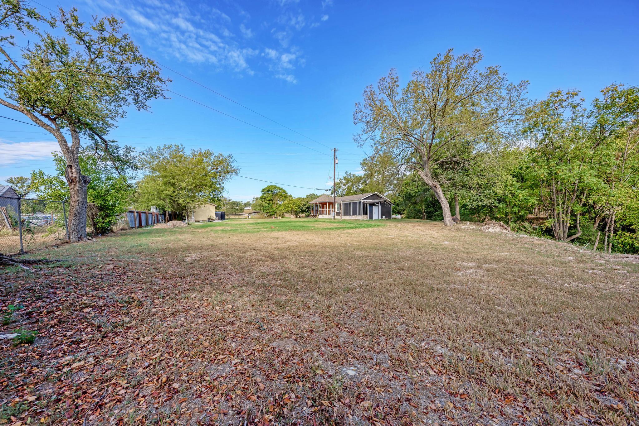 2785 N Main St, Bastrop, TX 78602