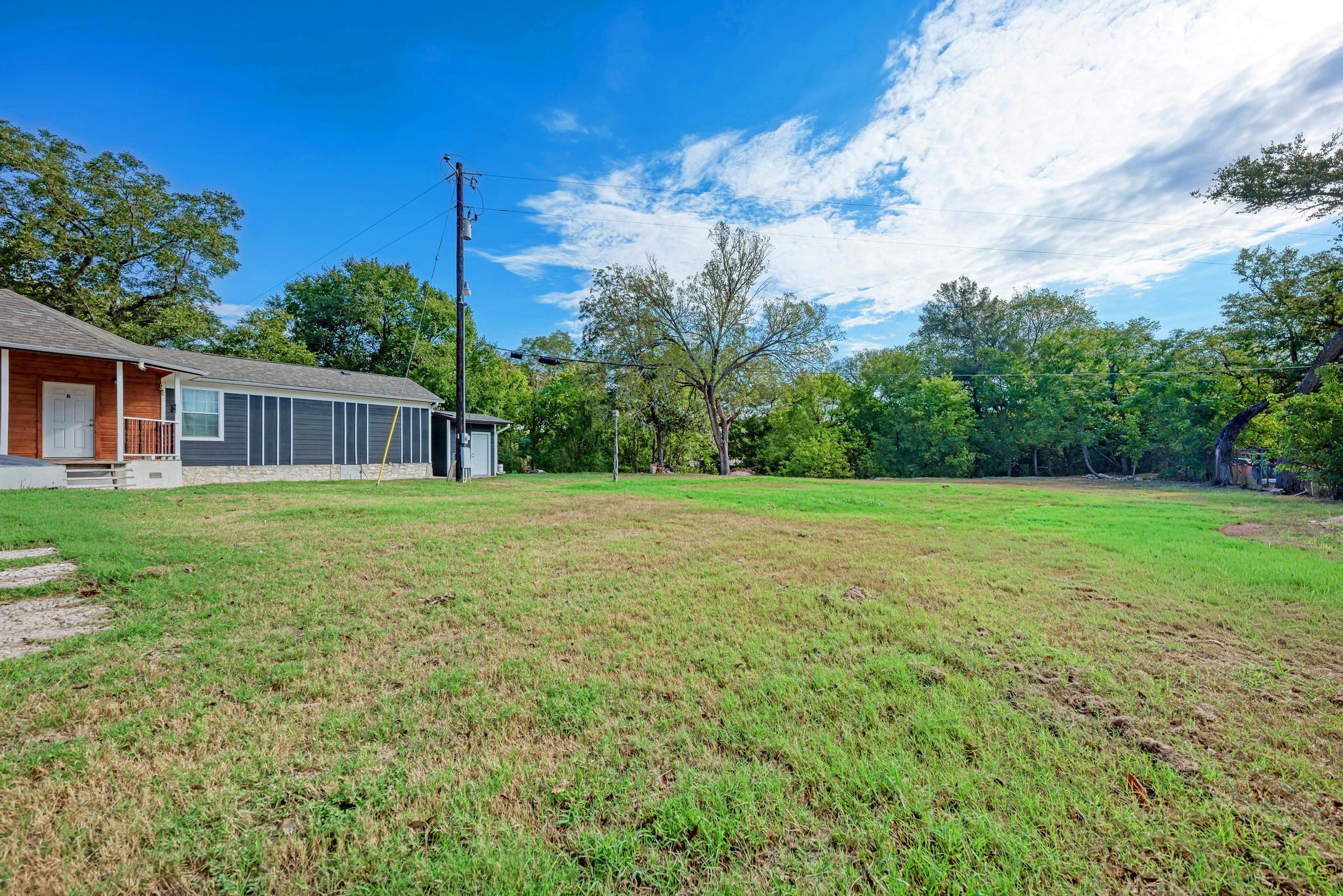 2785 N Main St, Bastrop, TX 78602