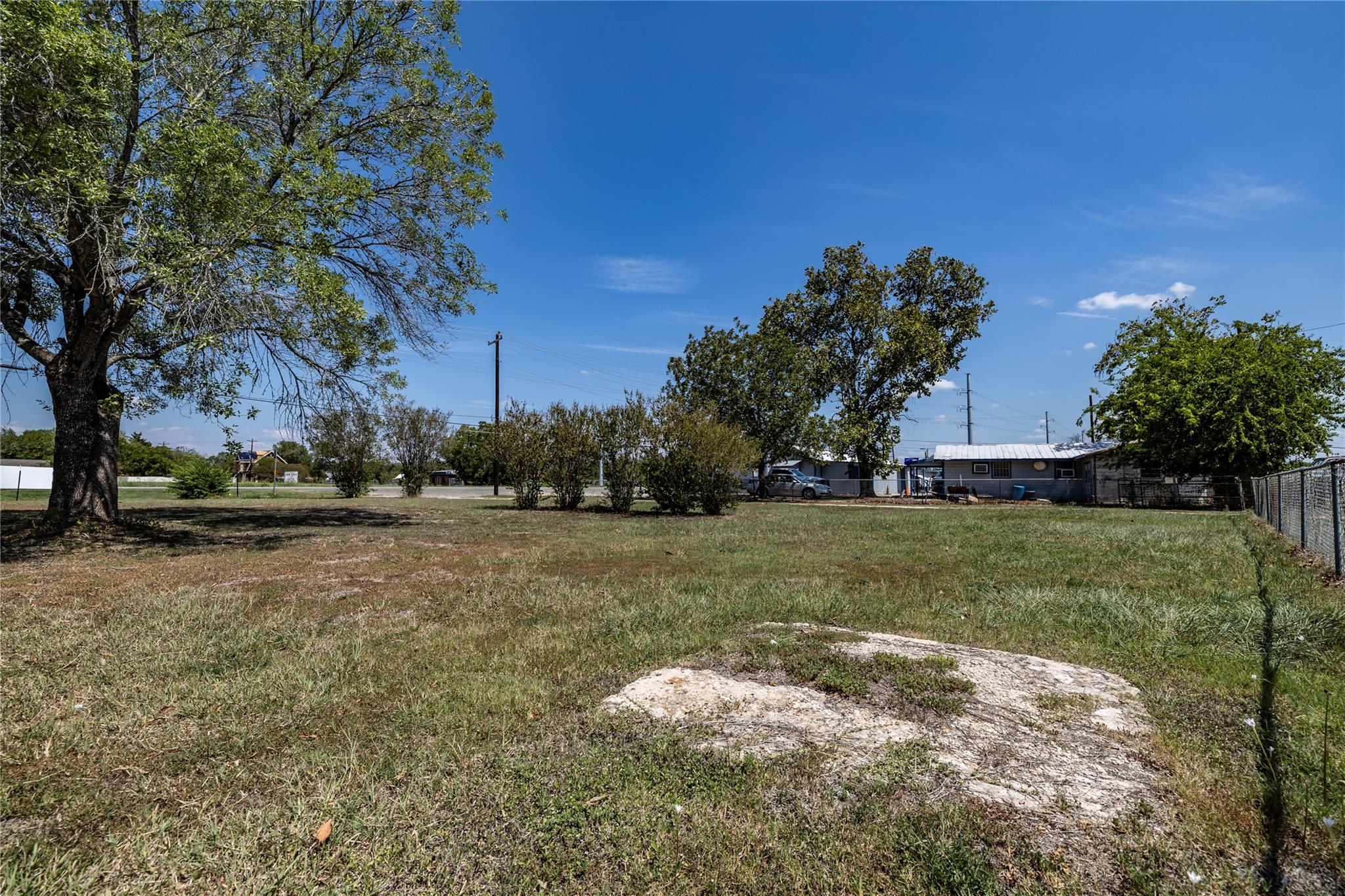 300 Blackjack St, Lockhart, TX 78644