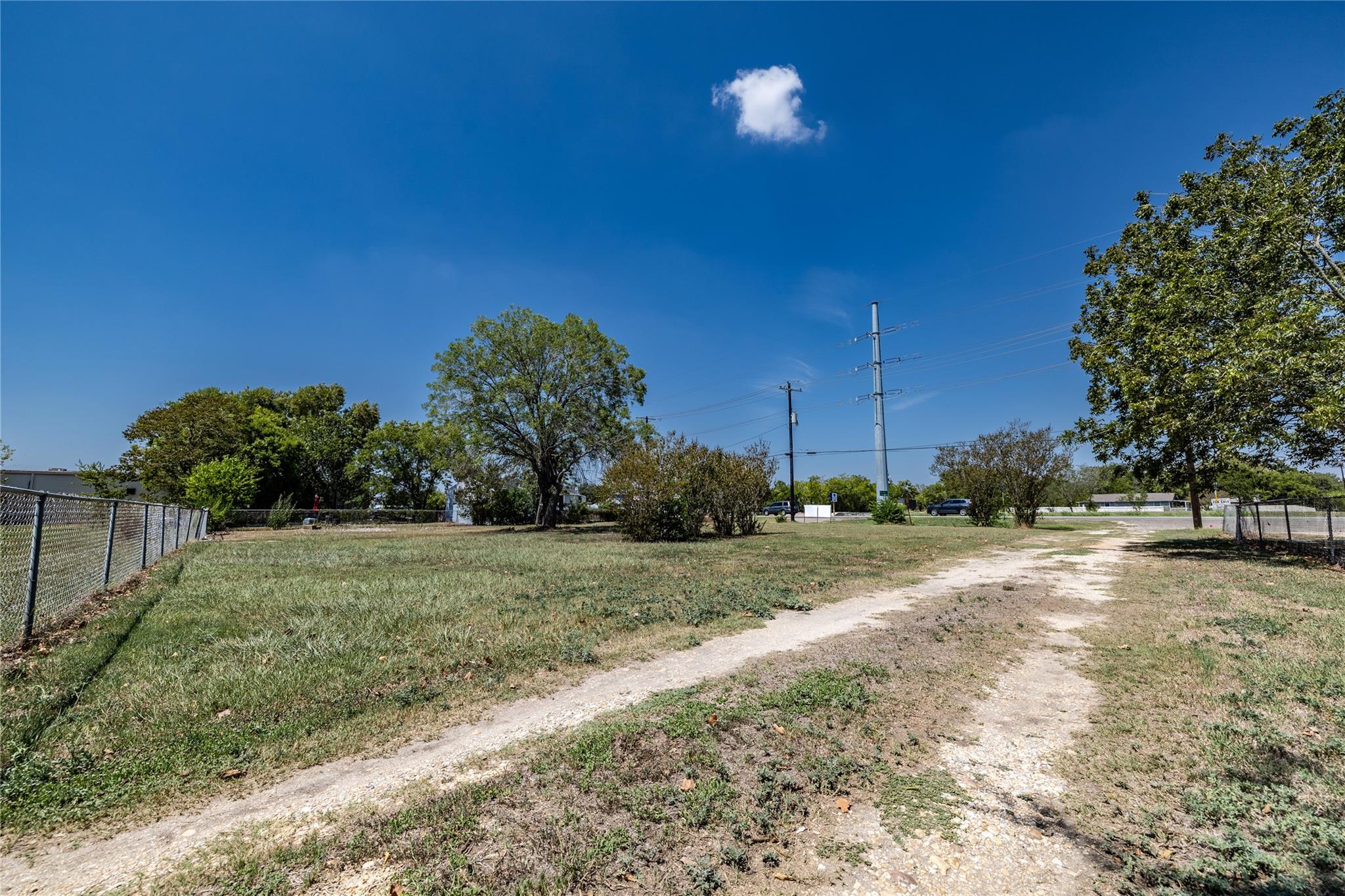 300 Blackjack St, Lockhart, TX 78644