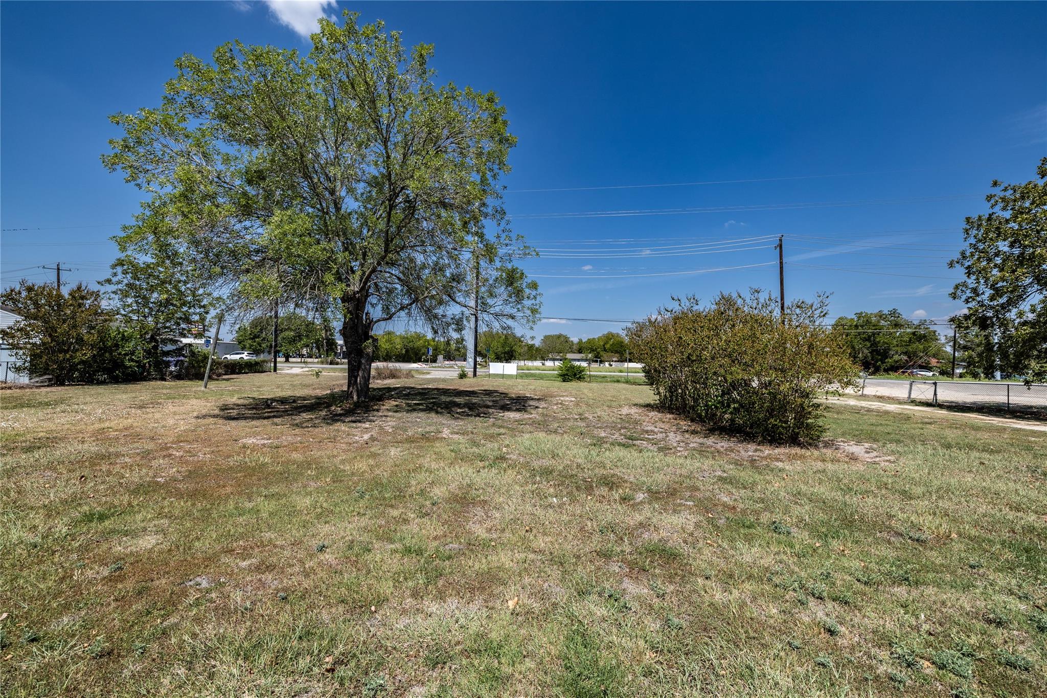 300 Blackjack St, Lockhart, TX 78644