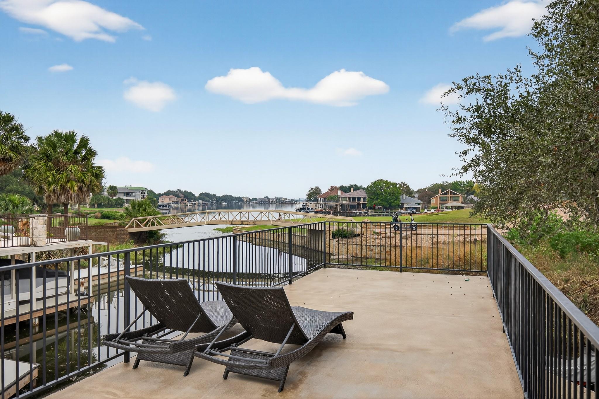 901 Sun Ray, Horseshoe Bay, TX 78657