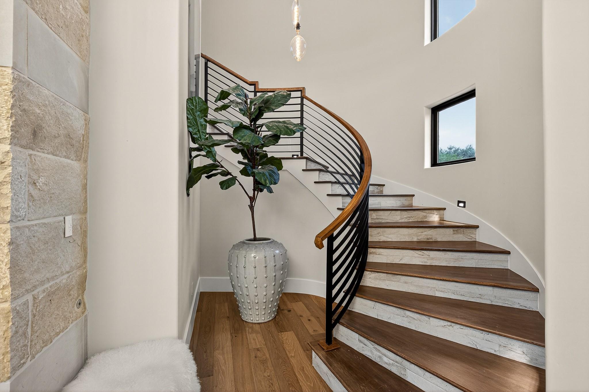 901 Sun Ray, Horseshoe Bay, TX 78657