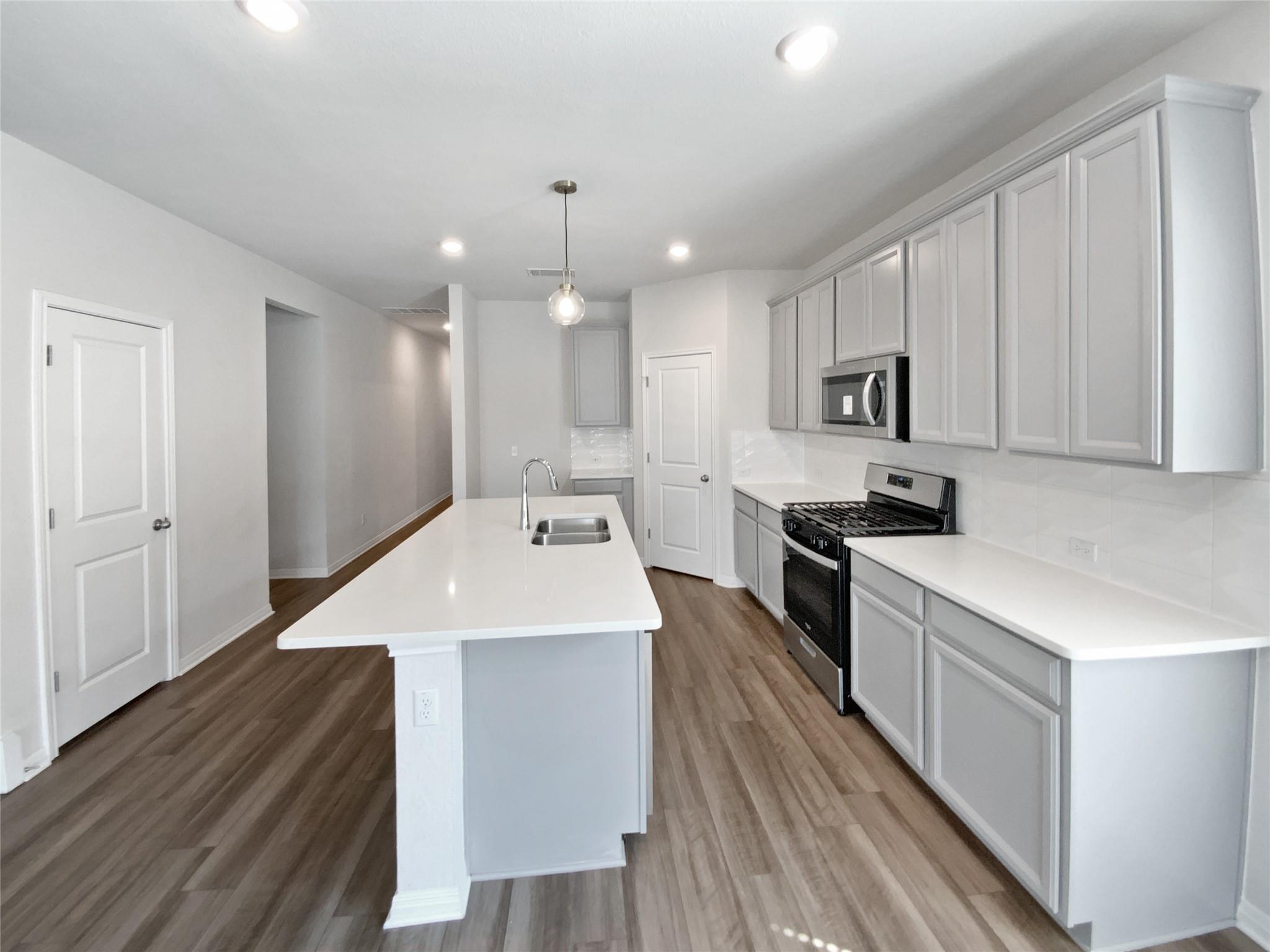 220 Sun Grove Trl, Georgetown, TX 78628