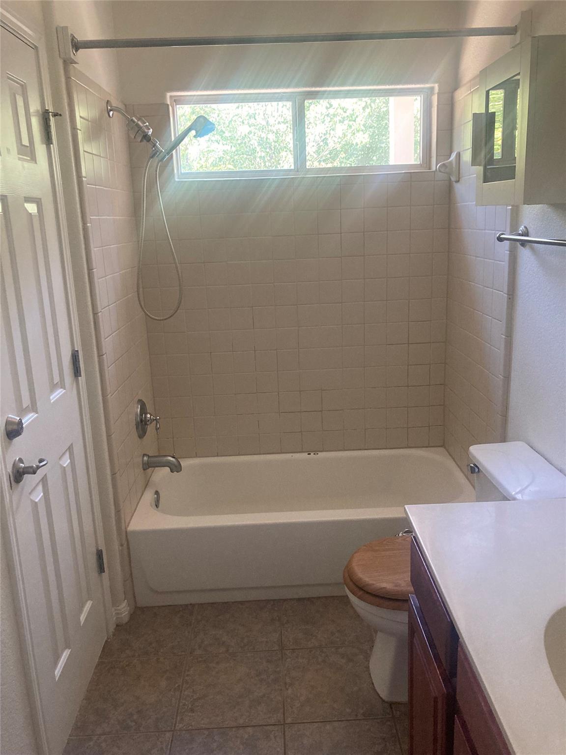 2911 E 13th St # B, Austin, TX 78702