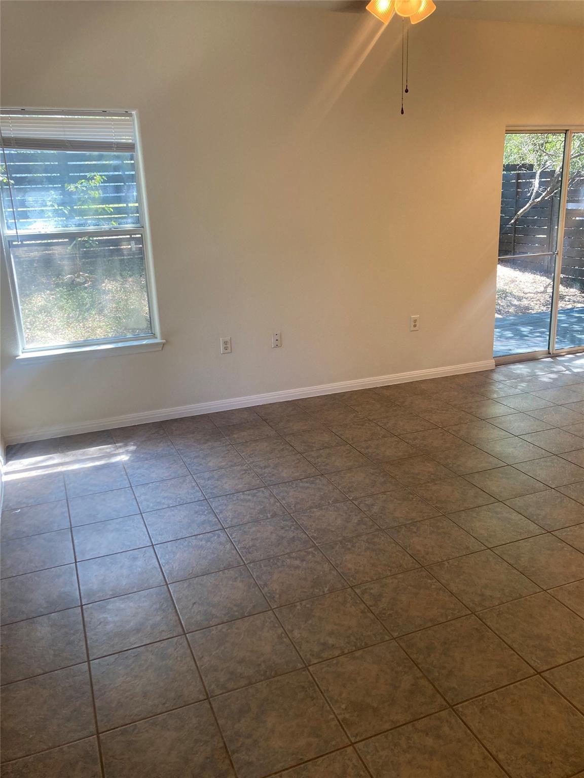 2911 E 13th St # B, Austin, TX 78702