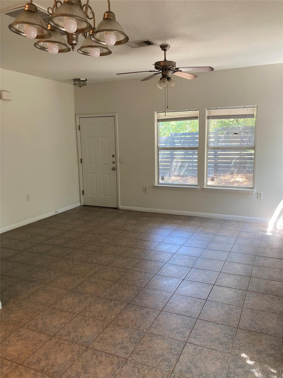 2911 E 13th St # B, Austin, TX 78702