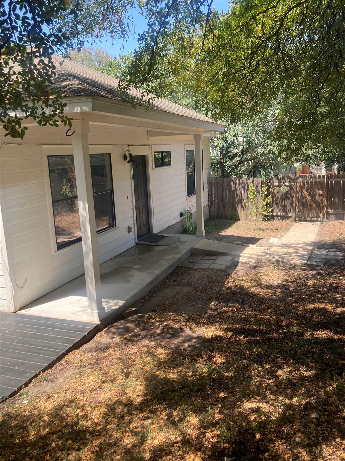 2911 E 13th St # B, Austin, TX 78702