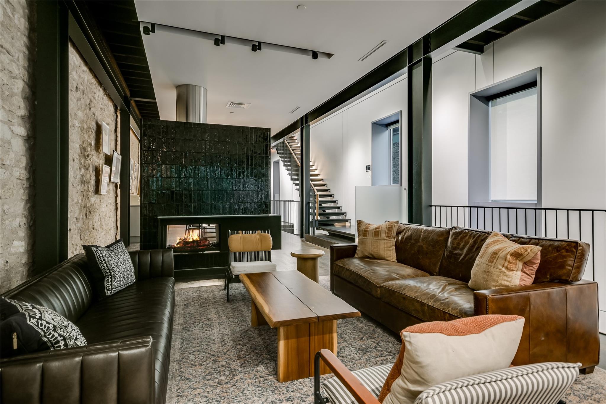 811 Congress Ave, Austin, TX 78701