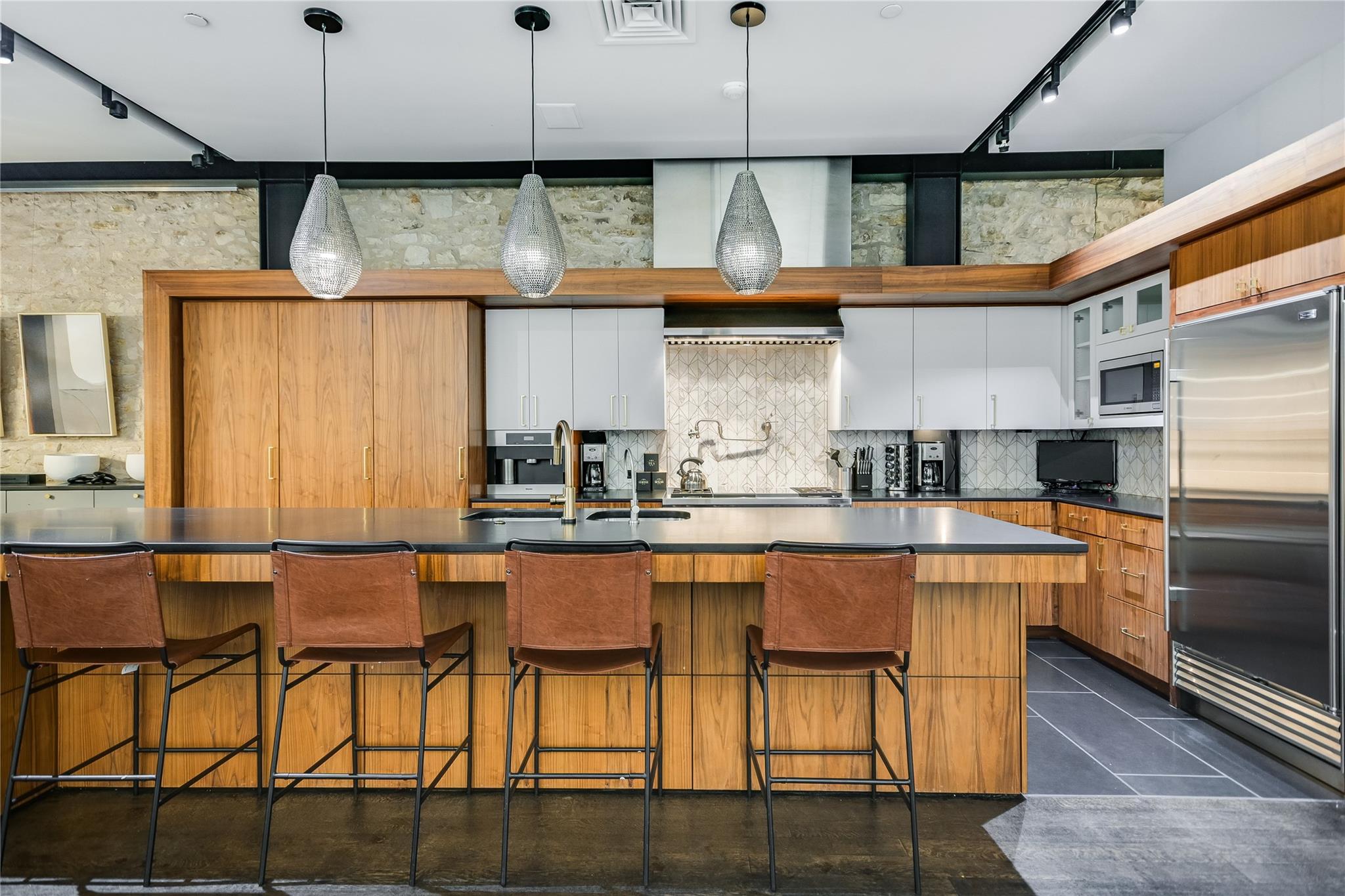 811 Congress Ave, Austin, TX 78701