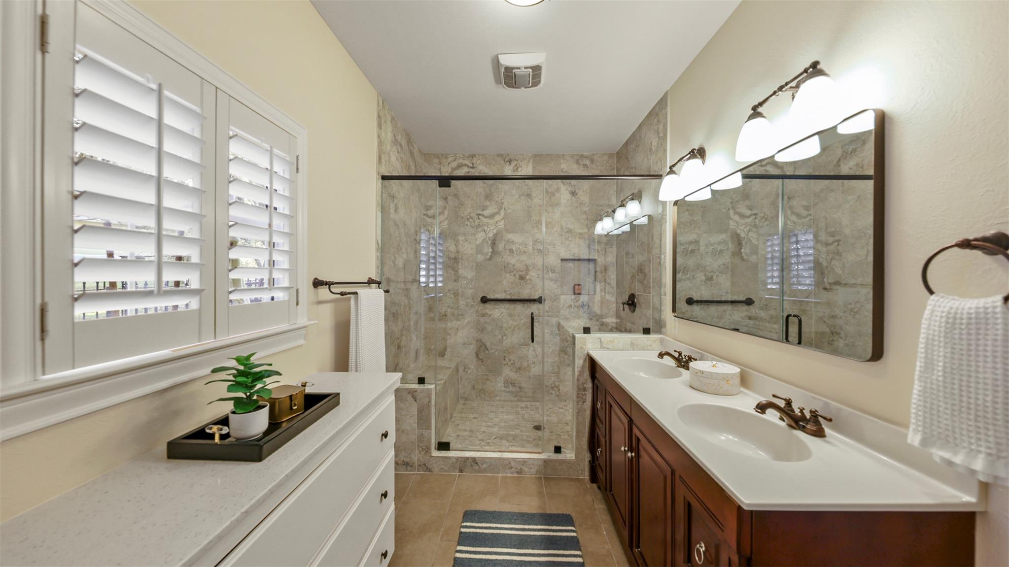 20 Meridian Dr, Wimberley, TX 78676