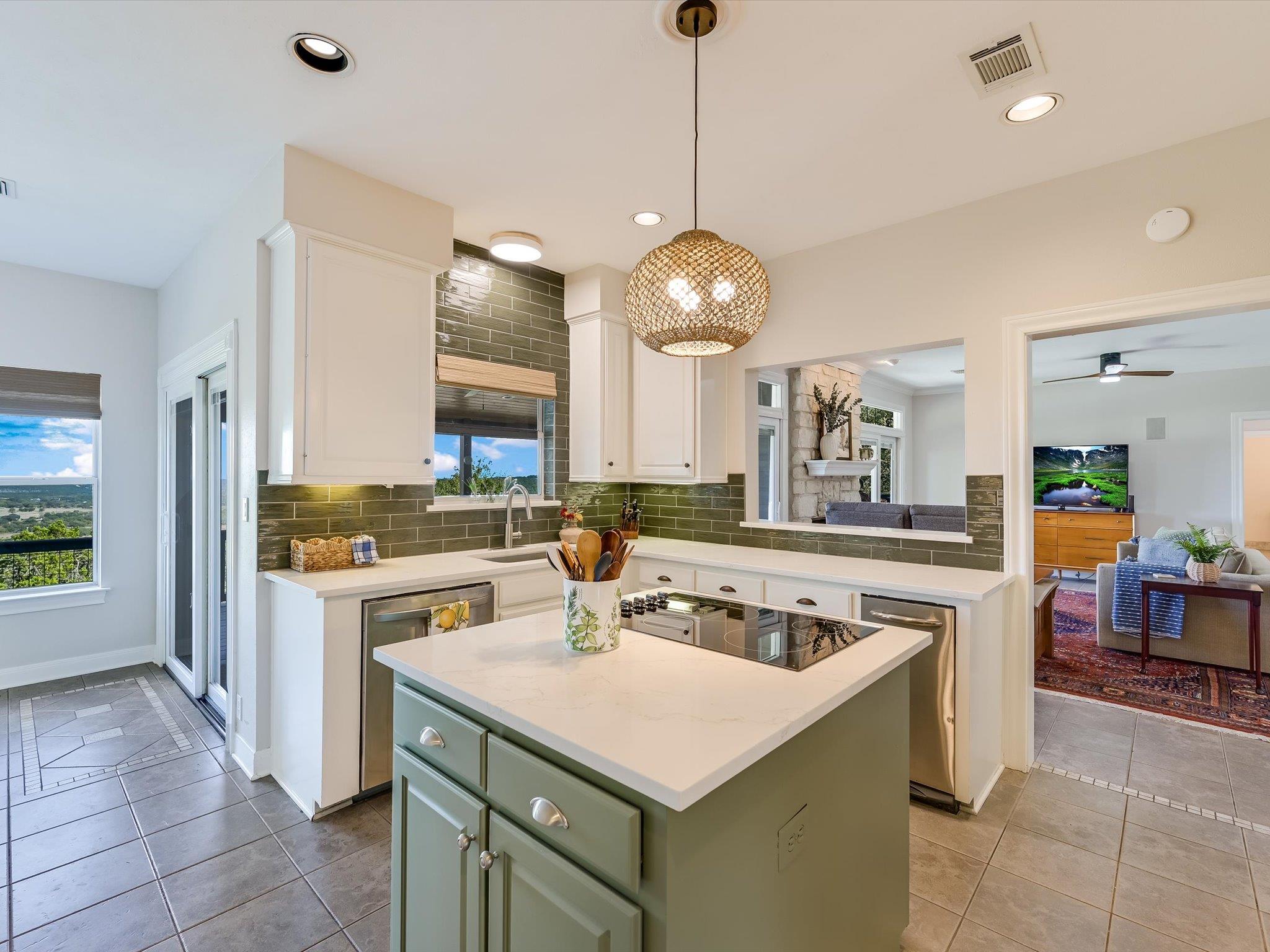 20 Meridian Dr, Wimberley, TX 78676