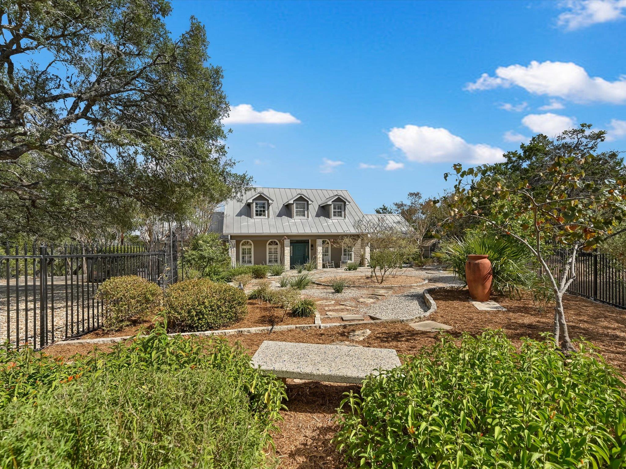 20 Meridian Dr, Wimberley, TX 78676