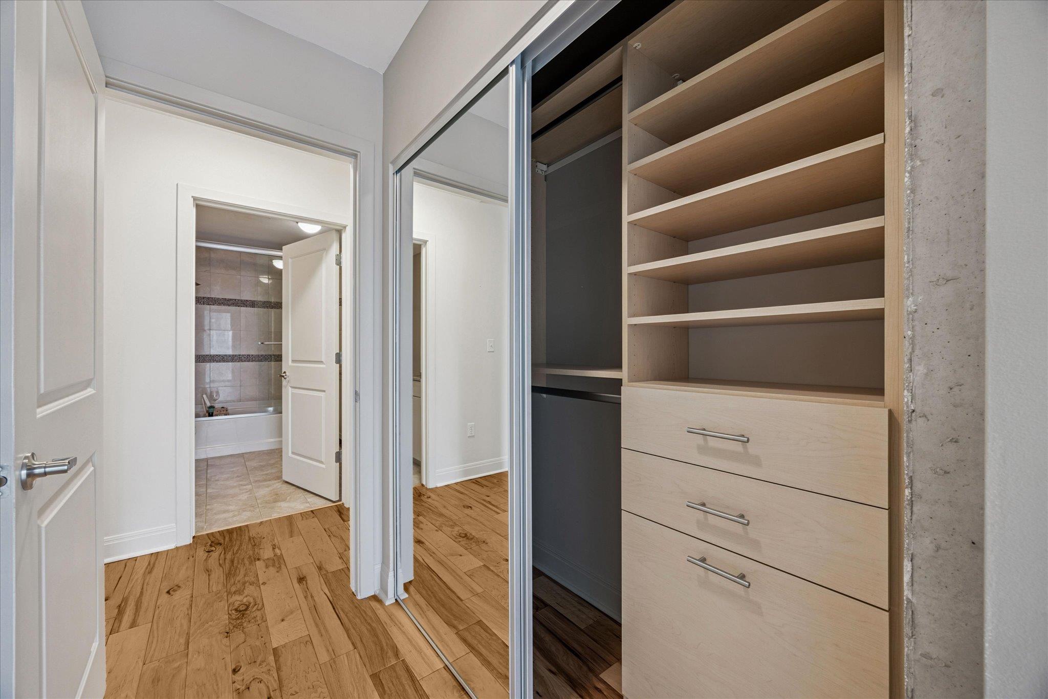 360 Nueces St # 1411, Austin, TX 78701