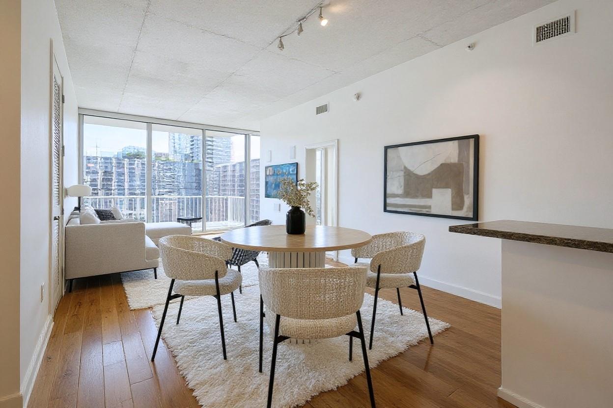 360 Nueces St # 1411, Austin, TX 78701