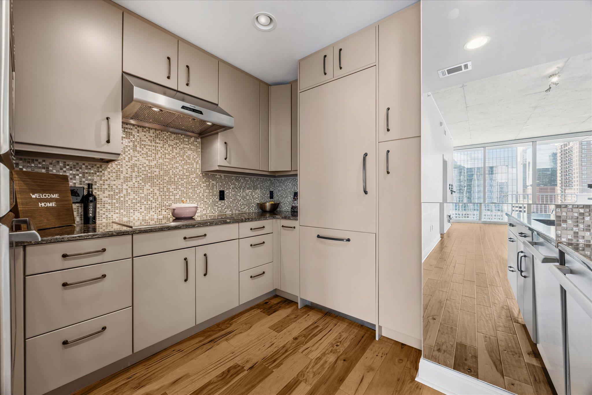 360 Nueces St # 1411, Austin, TX 78701