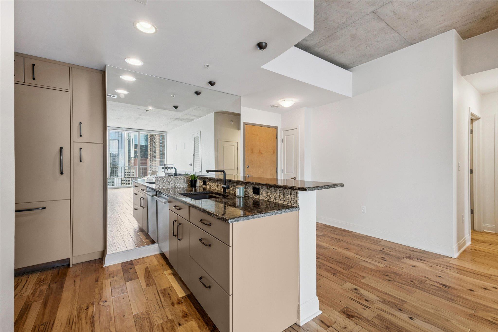 360 Nueces St # 1411, Austin, TX 78701