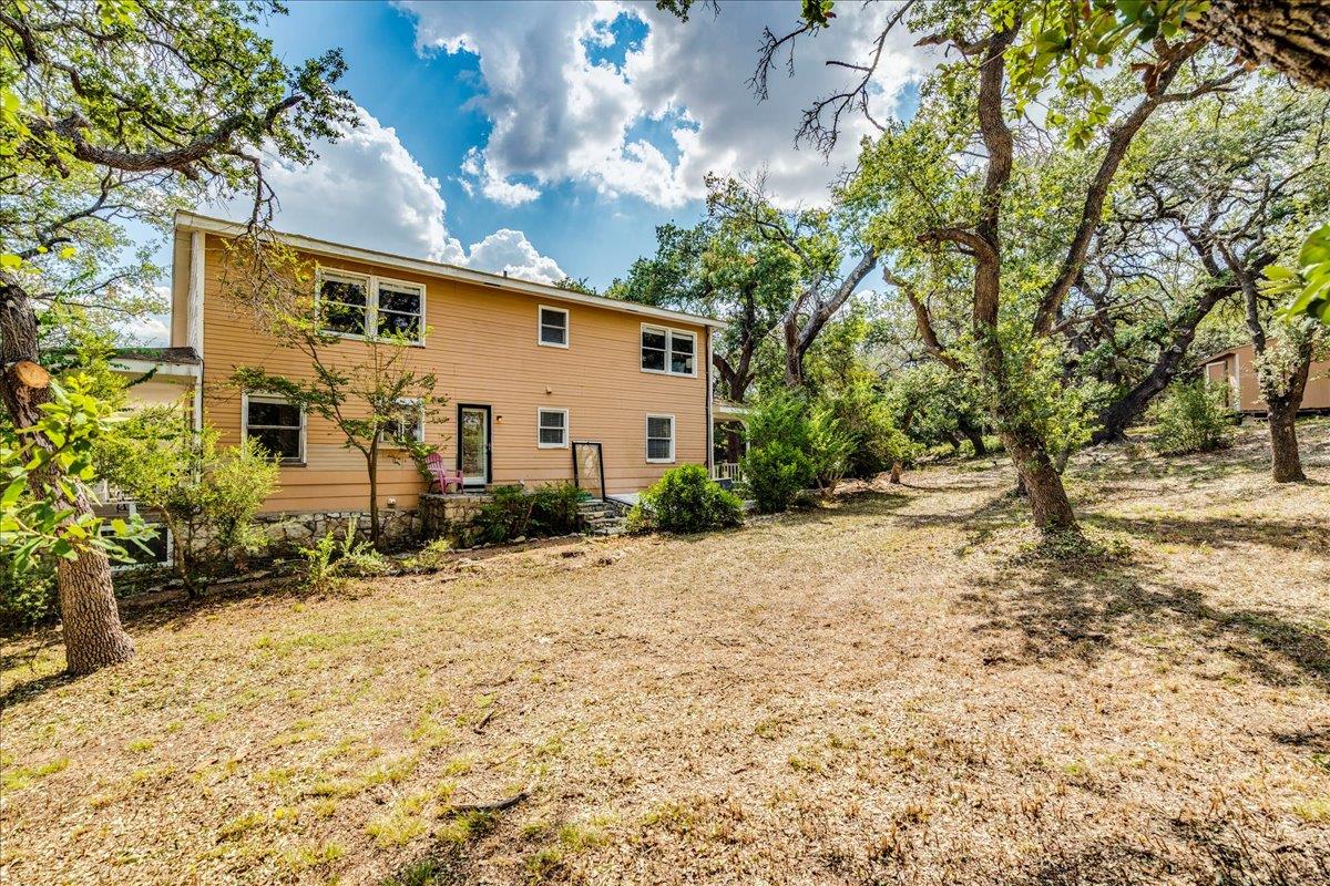 251 Oak Grove Dr, Dripping Springs, TX 78620