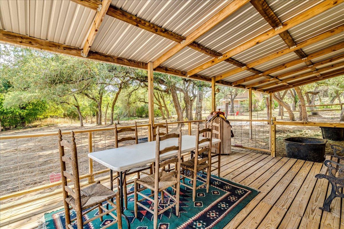 251 Oak Grove Dr, Dripping Springs, TX 78620