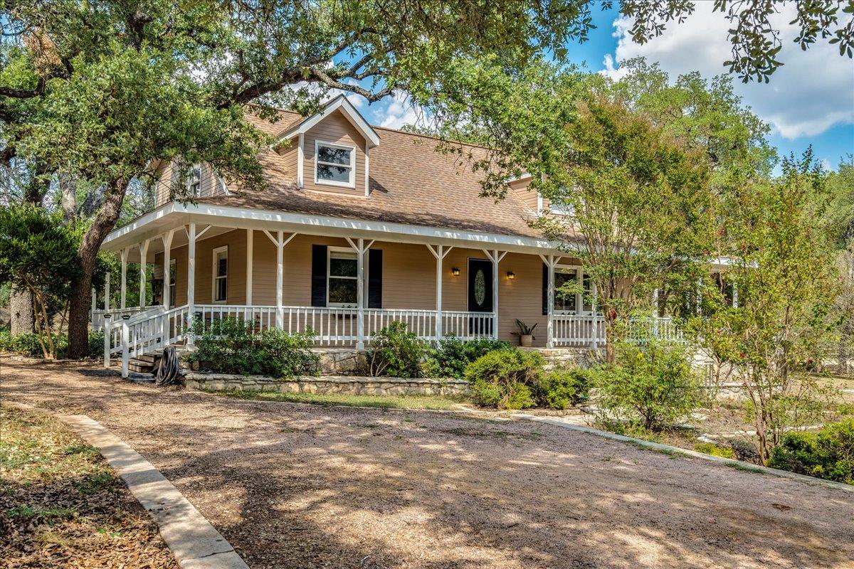 251 Oak Grove Dr, Dripping Springs, TX 78620