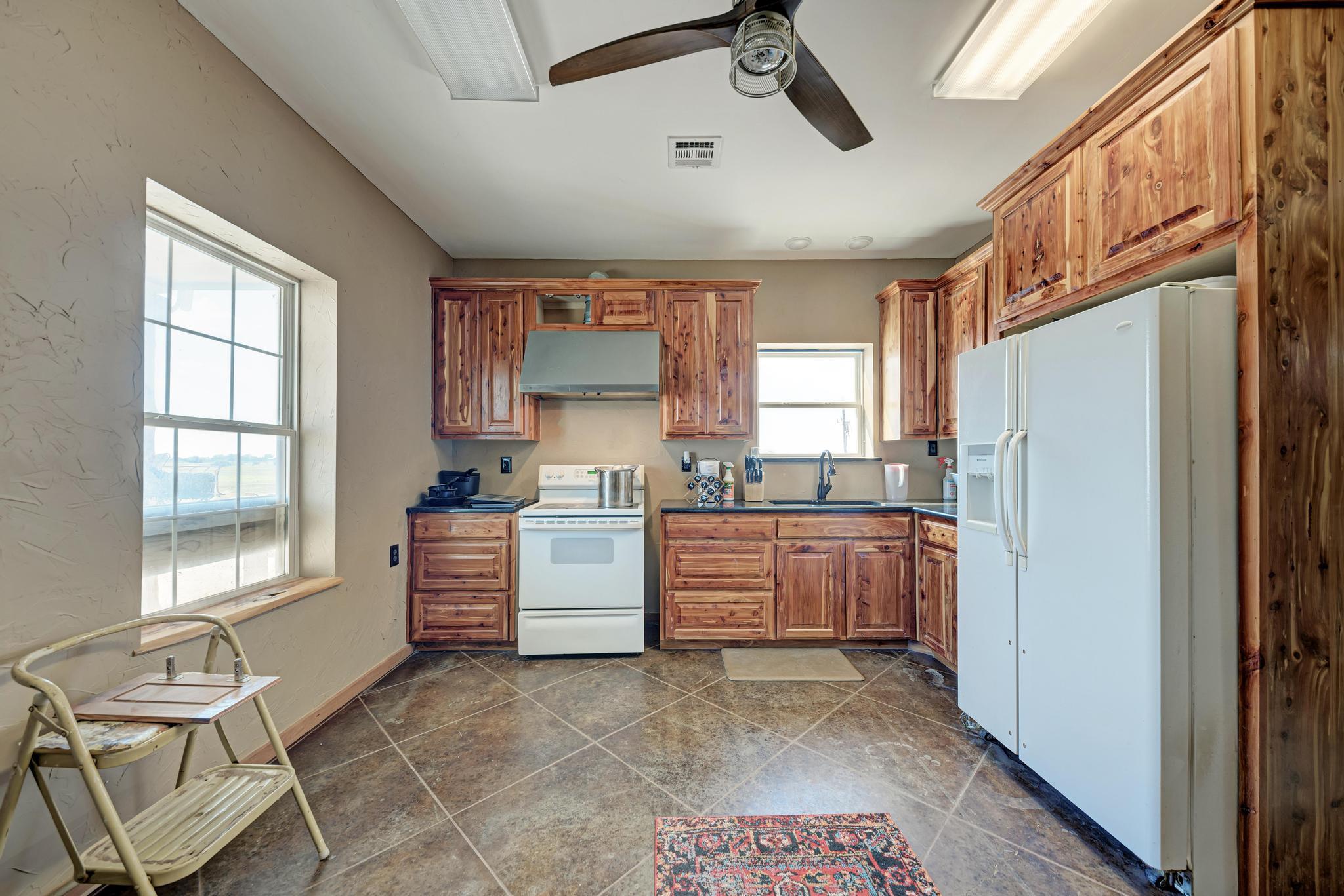 1155 County Road 304, Oglesby, TX 76561