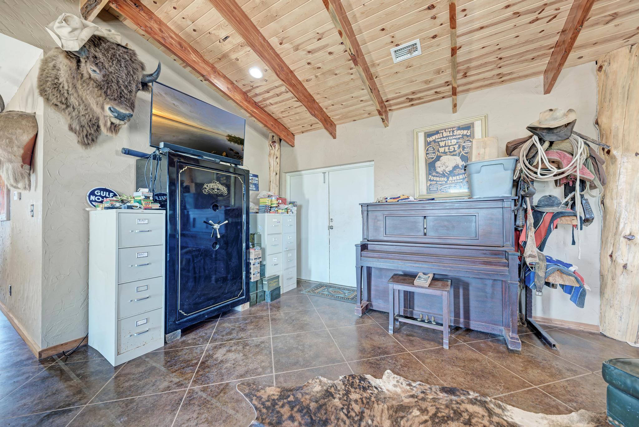 1155 County Road 304, Oglesby, TX 76561