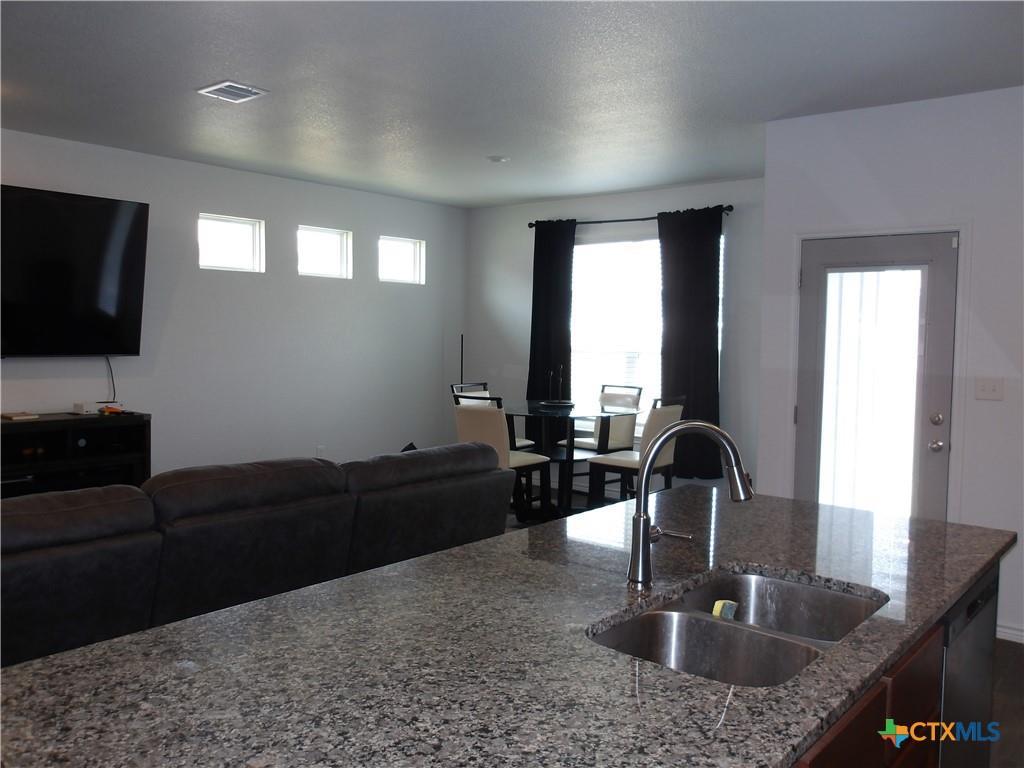 714 Freedom Cir, Nolanville, TX 76559