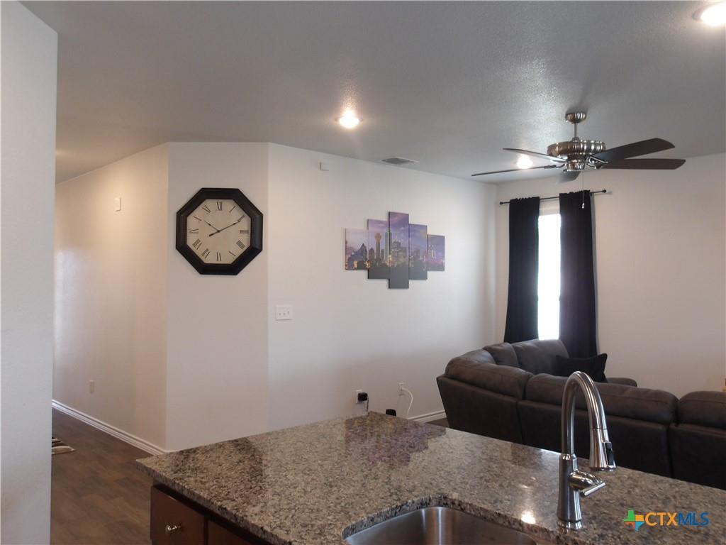 714 Freedom Cir, Nolanville, TX 76559