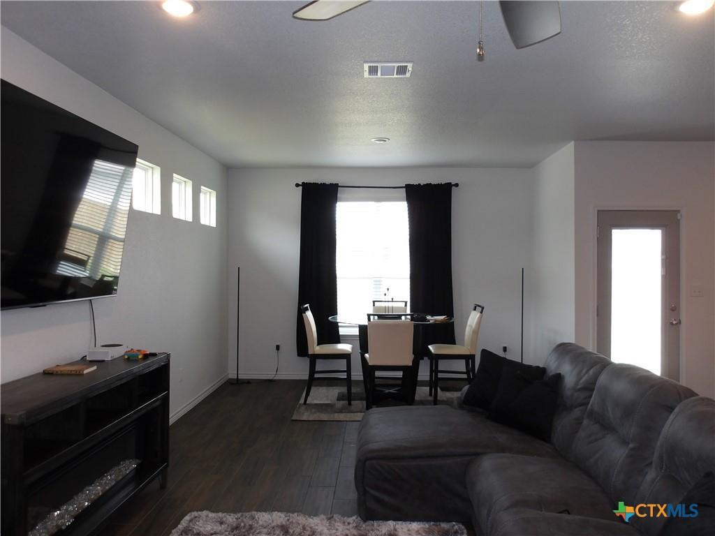 714 Freedom Cir, Nolanville, TX 76559