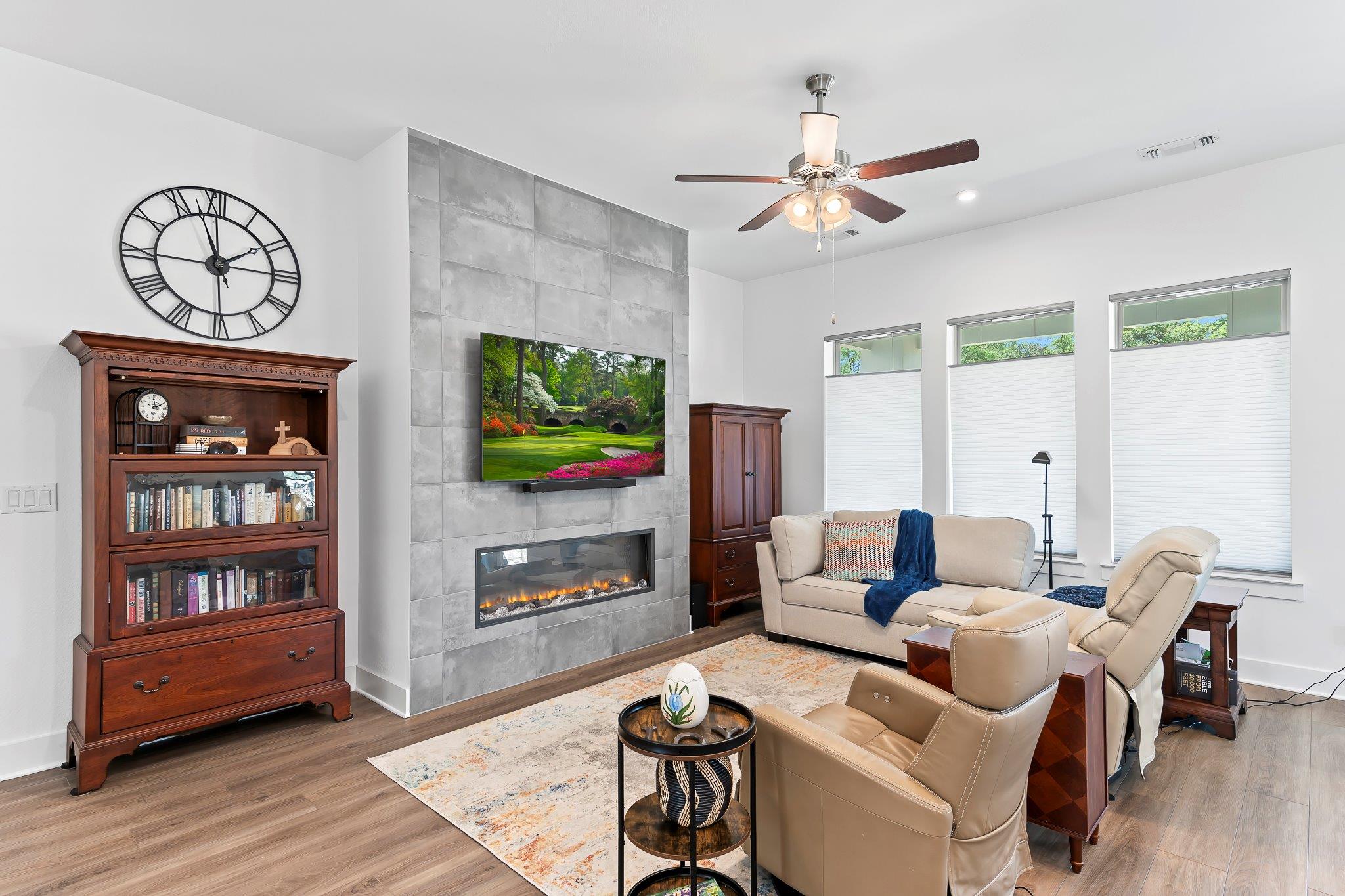 523 Hallwood Dr, Liberty Hill, TX 78642