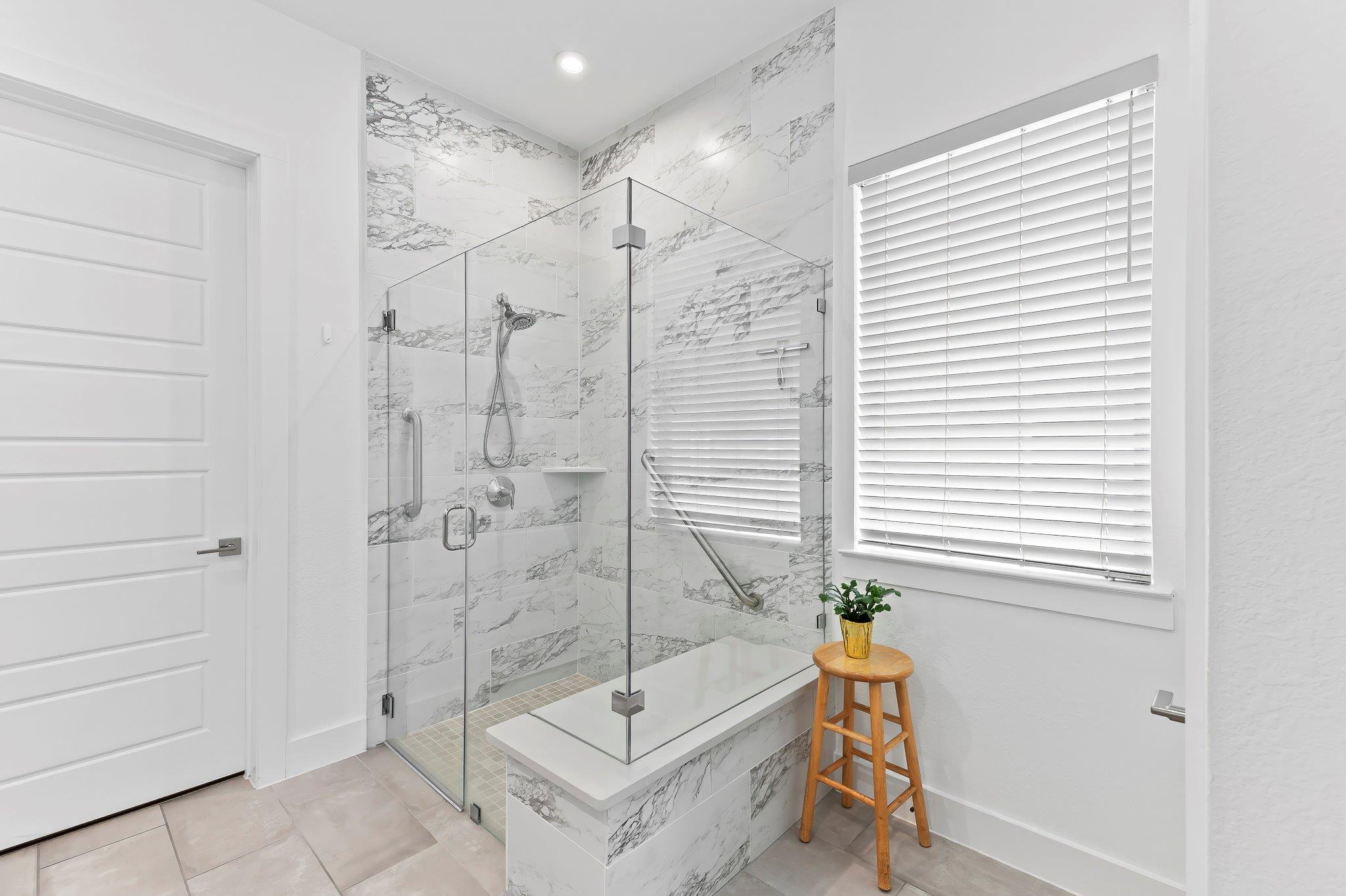 523 Hallwood Dr, Liberty Hill, TX 78642