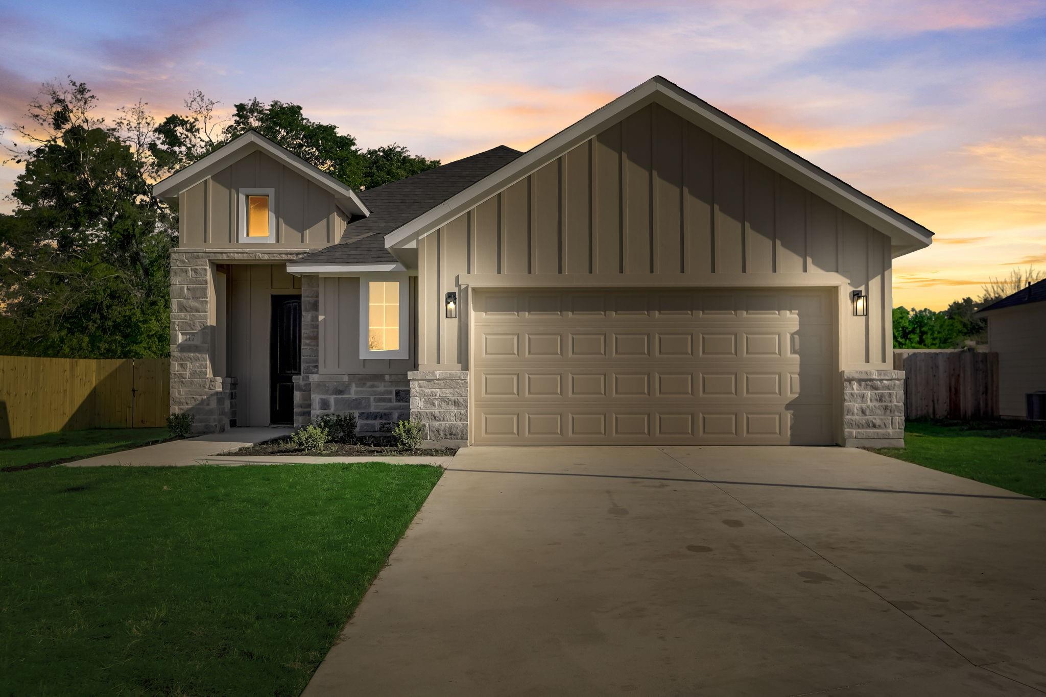 117 Callie St, Smithville, TX 78957